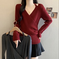 批发大码女装设计感交叉v领收腰针织衫秋冬胖mm<b class='q'>不规则</b>挂脖打底衫上衣