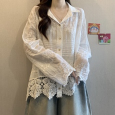 批发米白色蕾丝镂空长袖防晒衬衫女2026<b class='q'>春</b>秋设计感宽松提花衬衣外套薄
