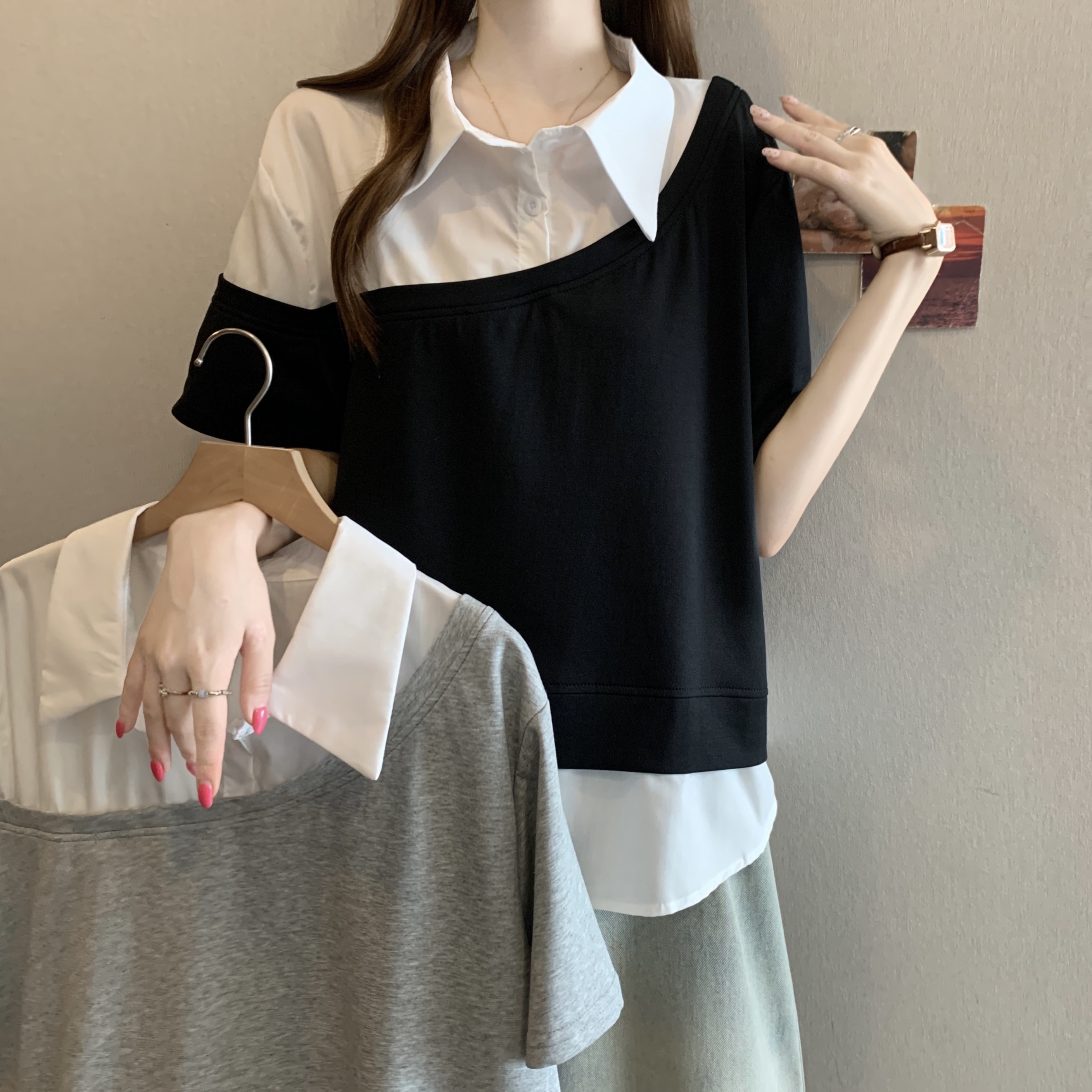 페이크 레이어드 패치워크 POLO 칼라 긍정적 인 어깨 반팔 티셔츠 여성 2026 여름 새로운 빅 사이즈 지방 mm 불규칙 맨위