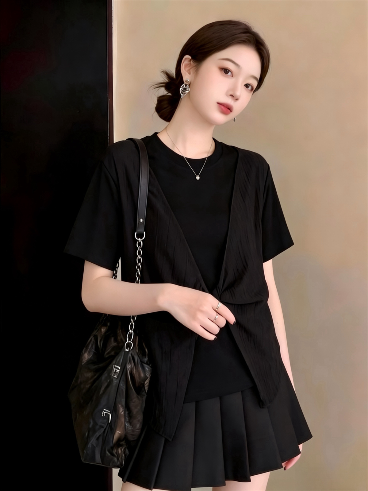 실사 빅 사이즈 여성 의류 여름 새로운 루즈핏 연령 감소 슬림해 보이는 비틀림 페이크 레이어드 표지 배 표지 고기 다용도 반팔 티셔츠