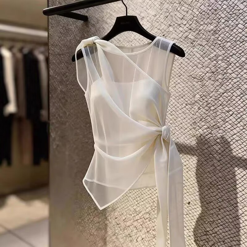 부드러운 바람 품격 레이스업 마이크로 ~을 통해 조끼 여성 의류 2026 여름 새로운 다용도 자이언트 잘 생긴 패션 민소매 맨위