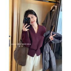 法式V领套头气质针织衫上衣女秋冬新款简约时尚显瘦百搭内搭毛衣