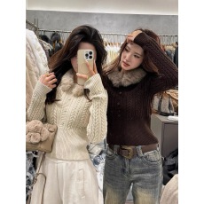 批发美拉德穿搭咖色毛领针织打底衫女秋冬小众不撞款内搭修身显瘦上衣