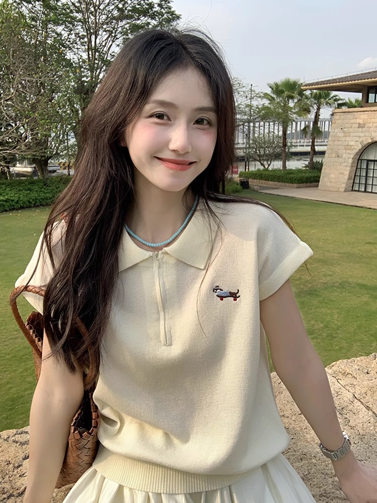 한 부서 학원 스타일 POLO 칼라 반팔 니트 티셔츠 여성 2026 여름 새로운 몸매 가꾸기 슬림해 보이는 학생 맨위 ins