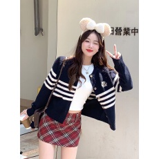 批发三三灰色毛衣开衫女2025新款<b class='q'>春</b>秋外套针织刺绣学院风外搭上衣