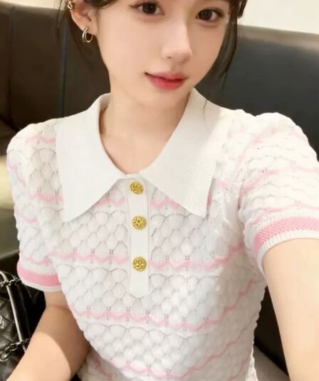 부드러운 바람 달콤함 POLO 칼라 화이트 반팔 티셔츠 여성 2026 여름 새로운 고유 한 아름다운 그레이트 봐. 의류