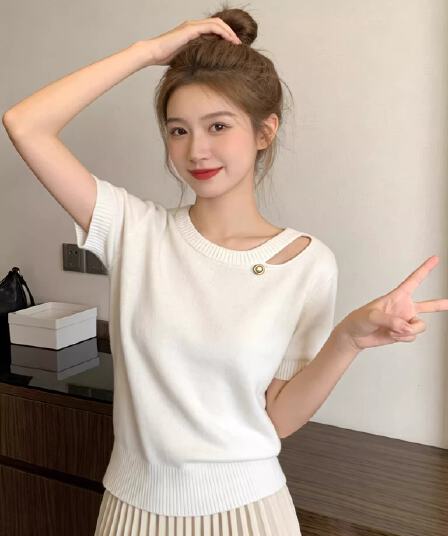 섹시함 홀로우 아웃 반팔 티셔츠 맨위 여성 여름 2026 새로운 디자인 센스 작은 심장 기계 외국 가스 다용도 니트 스웨터