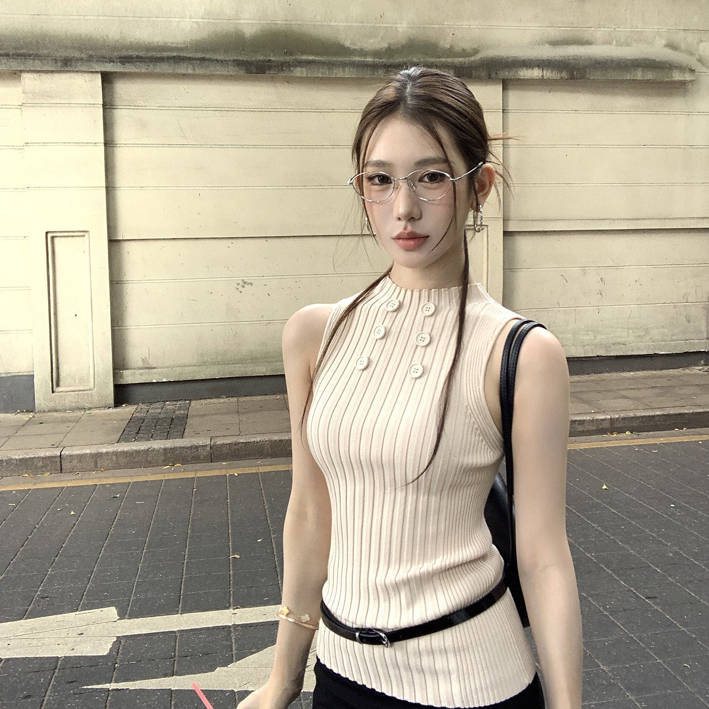 레드 맨 파빌리온 조끼 여성 여름 외출용 2026 새로운 몸매 가꾸기 검정색 자이언트 잘 생긴 ~ 중 아니요 명중 섹션 니트 민소매 맨위