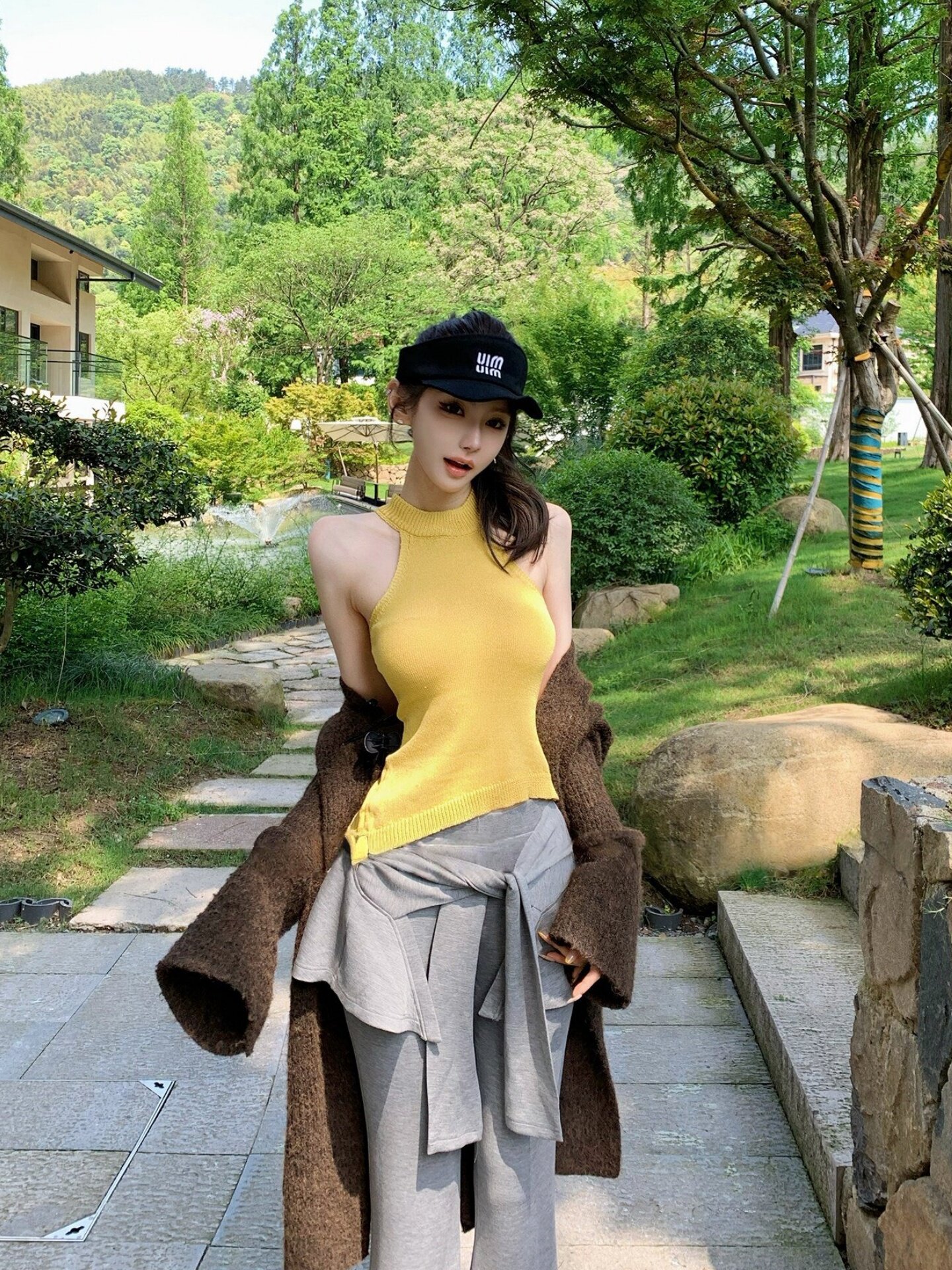 핫걸 행침 목 민소매 니트 조끼 여성 여름 외출용 몸매 가꾸기 작은 대중 Chic 뒤로 레이스업 불규칙 맨위