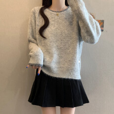 批发实拍大码女装春季胖MM软糯圆领针织衫短款上衣时尚减龄百搭毛衣