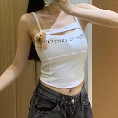 批发辣妹字母印花小熊吊带背心秋<b class='q'>冬</b>百搭内搭外穿纯欲修身短上衣