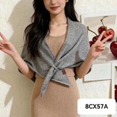 批发针织披肩女春秋百搭外搭坎肩斗篷式系带设计感慵懒风三角围脖