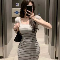 批发韩系2026年夏季撞色<b class='q'>条纹</b>修身显瘦包臀<b class='q'>短裙</b>针织连衣裙