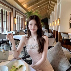 批发法式纯欲风蕾丝花边吊带连衣裙女<b class='q'>夏</b>季甜美粉色包臀裙修身显瘦短裙