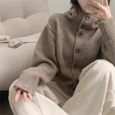 韩国连帽羊毛针织开衫女韩系2026新款高领极简休闲百搭毛衣外套