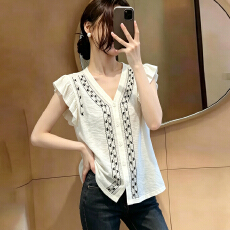 批发大码胖mm夏季新款设计感刺绣V领冰丝<b class='q'>针织</b><b class='q'>开衫</b>遮肚显瘦百搭上衣