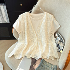 批发十三行2025新款<b class='q'>韩版</b>时尚百搭显瘦蕾丝拼接假两件T恤女上衣