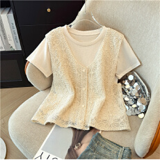 批发十三行2025新款<b class='q'>韩版</b>时尚百搭显瘦蕾丝拼接假两件T恤女上衣