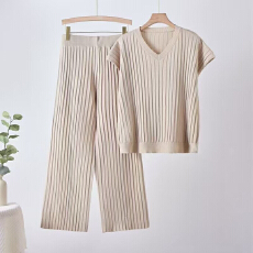 批发2026年轻奢高级感针织套装女<b class='q'>夏</b> V 领蝙蝠袖阔腿裤两件套