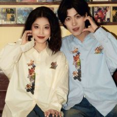 批发实价 学院风卡通刺绣长袖<b class='q'>衬衫</b><b class='q'>男</b>女宽松慵懒炸街情侣上衣潮