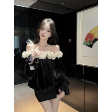 批发实拍实价 一字肩花苞<b class='q'>甜美</b>丝绒上衣复古宽松设计感露肩气质小衫