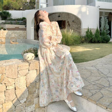 超仙温柔风浪漫法式别致多巴胺碎花长裙新款气质大摆型连衣裙女春