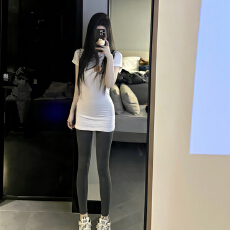 批发白色中长版纯棉收腰正肩短袖T恤女夏季<b class='q'>修身</b>显瘦上衣遮屁股<b class='q'>打底衫</b>