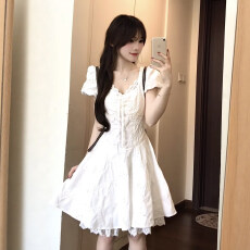 批发温柔风白色泡泡袖连衣裙女夏季清纯初恋小个子生日短款收腰公主裙
