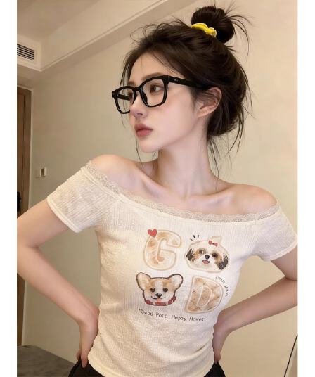레이스 오프숄더 강아지 프린트 반팔 티셔츠 여성 여름 몸매 가꾸기 한 부서 품격 착용 가져 가라. 살구 색상 오프숄더 맨위