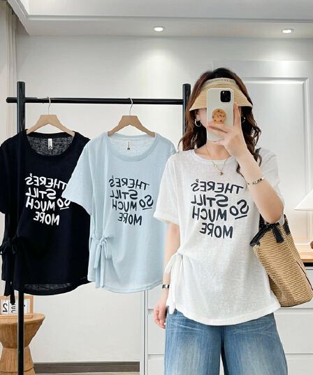 빅 사이즈 여성 의류 여름 새로운 레이스업 프린트 라운드 넥 반팔 여성 루즈핏 슬림해 보이는 티셔츠