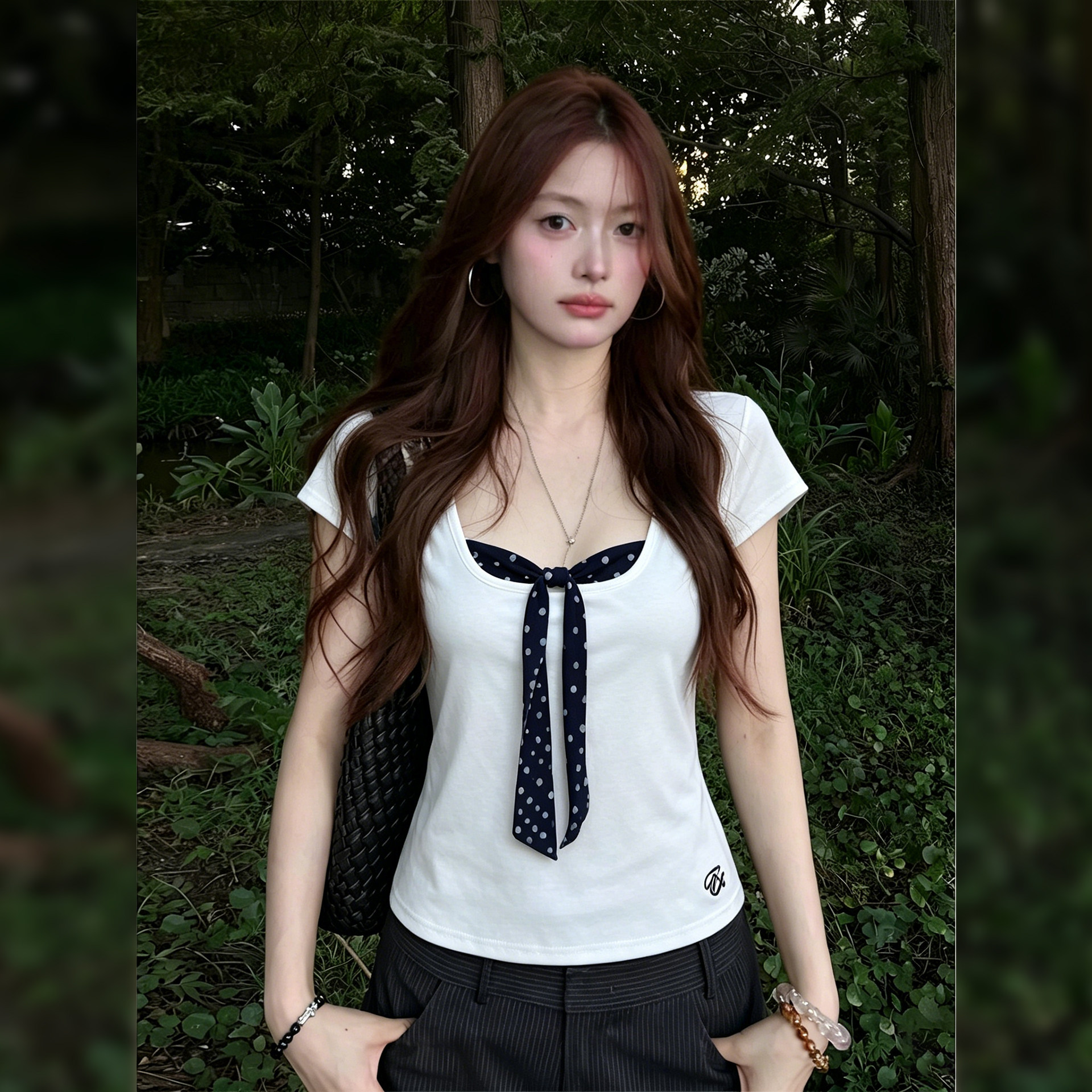 도트 무늬 자수 패치워크 페이크 레이어드 반팔 티셔츠 여성 2026 새로운 여름 나비 매듭 캐주얼 다용도 맨위