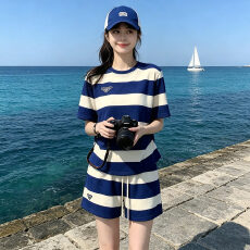 批发海军风条纹短袖短裤两件套女夏季宽松显瘦休闲运动套<b class='q'>装</b>女2026新款