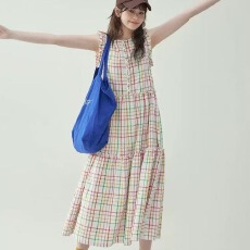 批发原创多巴胺彩色格无袖<b class='q'>连衣裙</b>女2026夏季度假风长裙子