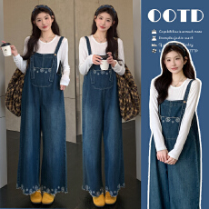 批发实拍~现韩系复古花边刺绣<b class='q'>牛仔</b><b class='q'>背带裤</b>+白色T上衣套装