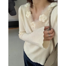 批发法式温柔风立体花朵V领针织衫女秋<b class='q'>冬</b>季新款修身显瘦气质打底上衣