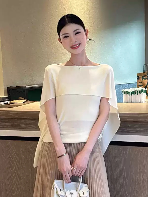 2026 품격 페이크 레이어드 여름 새로운 익스트림 제인 바람 단색 라운드 넥 숄 스타일 반팔 티셔츠 여성 다용도 맨위
