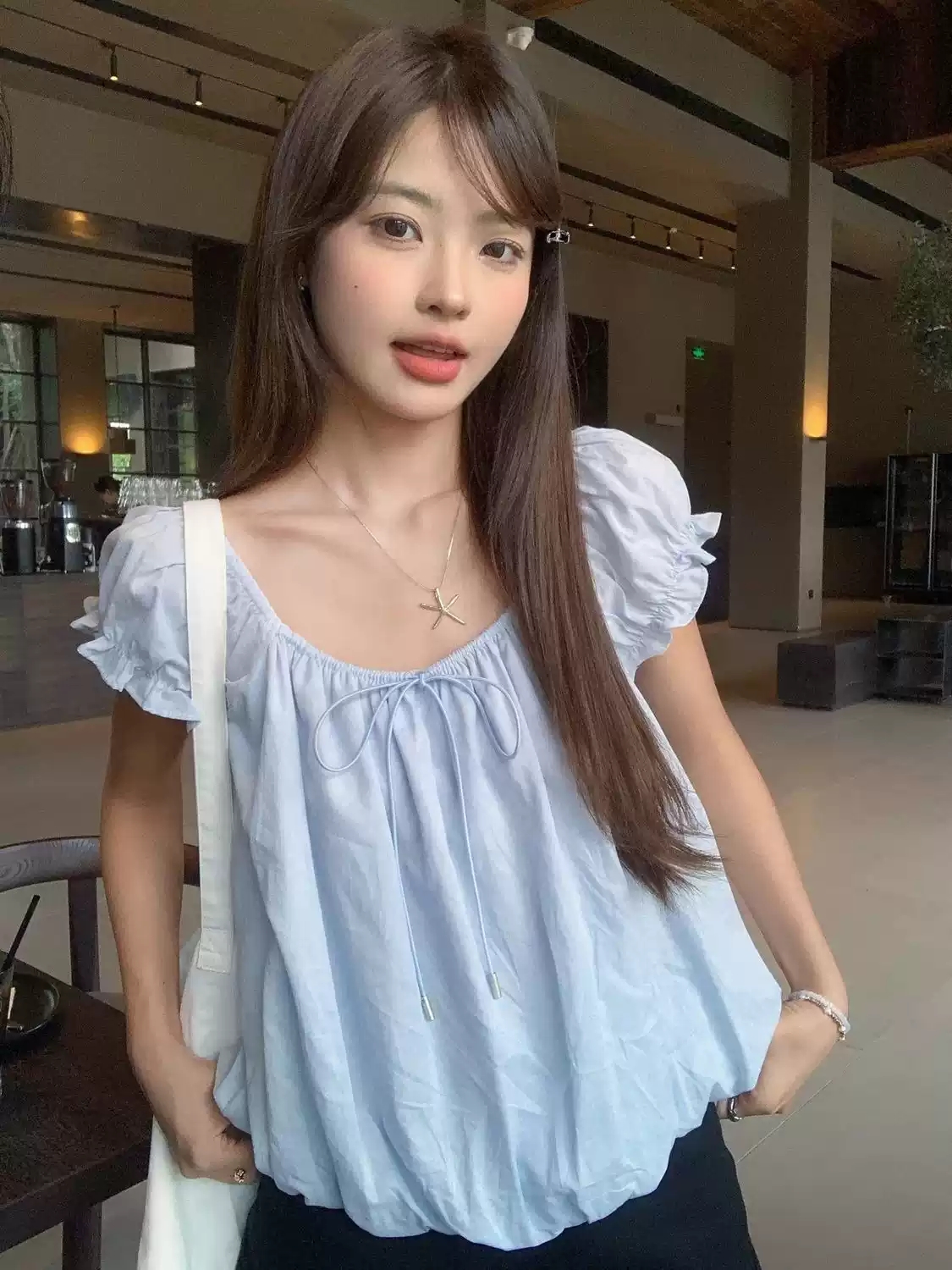 한 부서 달콤함 밝은색 라운드 넥 버블 반팔 여성 셔츠 여름 새로운 슈퍼 잘 생긴 루즈핏 슬림해 보이는 인형 셔츠 맨위
