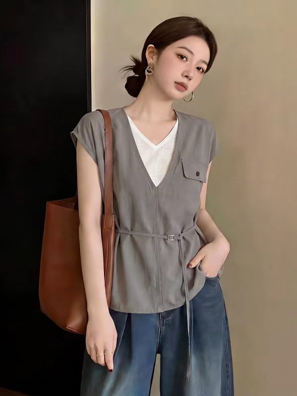 페이크 레이어드 회색 V넥 긍정적 인 어깨 반팔 여성 셔츠 2026 새로운 여름 빅 사이즈 지방 mm 허리 수축 고급 센스 맨위