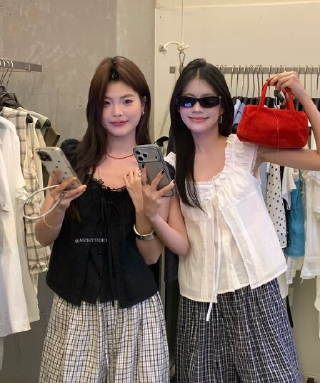 소금 부서 끓인 물 한 조정 빛 레이스 페이크 레이어드 레이스업 달콤함 소녀 센스 작은 셔츠