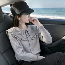 批发今年流行漂亮灰色娃娃领针织衫女2026春季软糯慵懒风减龄大码上衣