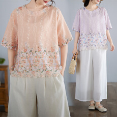 批发实拍26民族风印花刺绣下摆花边棉麻女春夏款洋气显瘦遮肉圆领上衣