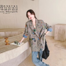 批发灰色格子西装外套女<b class='q'>春</b>秋2025新款设计感炸街宽松休闲涂鸦印花西服