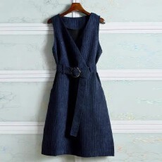 批发赫本风坎肩马甲连衣裙女灯芯绒背带裙秋季2025新款系带条绒<b class='q'>背心</b>裙