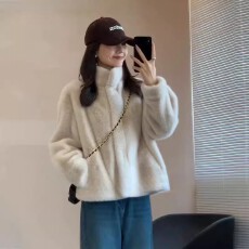 批发水貂绒皮毛一体外套女<b class='q'>冬</b>季2025新款立领加厚环保皮草短款毛绒上衣