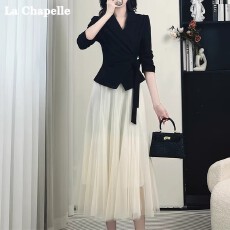 批发早春穿搭黑色<b class='q'>小西装</b>套装女超火高级感网纱半身裙两件套潮