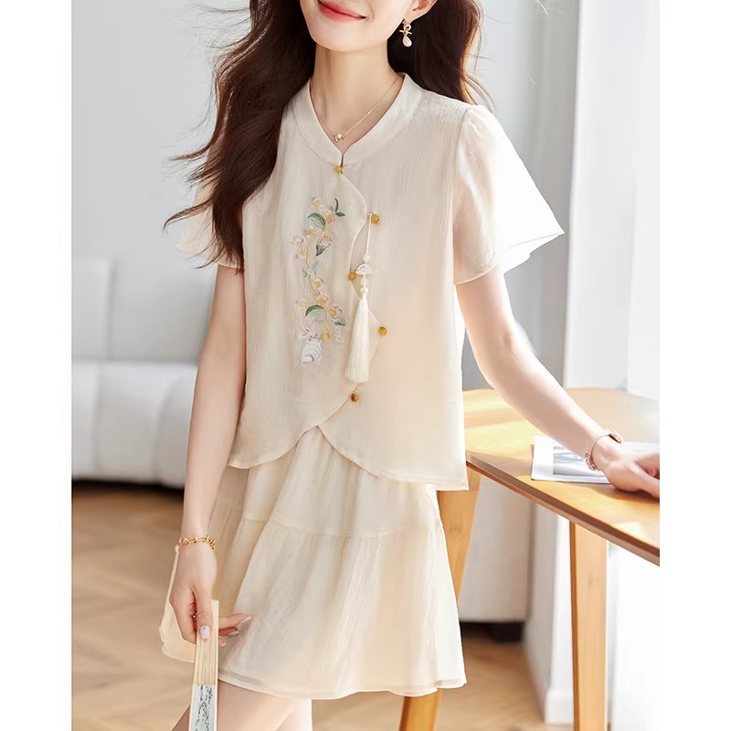 새로운 중식 국풍 자수 반팔 쉬폰 여성 셔츠 여름 드레스 2026 년 새로운 패션 다용도 반신 치마 세트