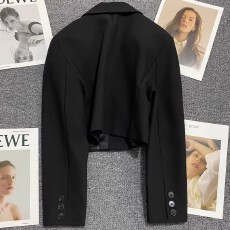 批发黑色西装外套女超短款2026春秋新款网红百搭<b class='q'>时尚</b>显瘦炸街<b class='q'>潮流</b>西服