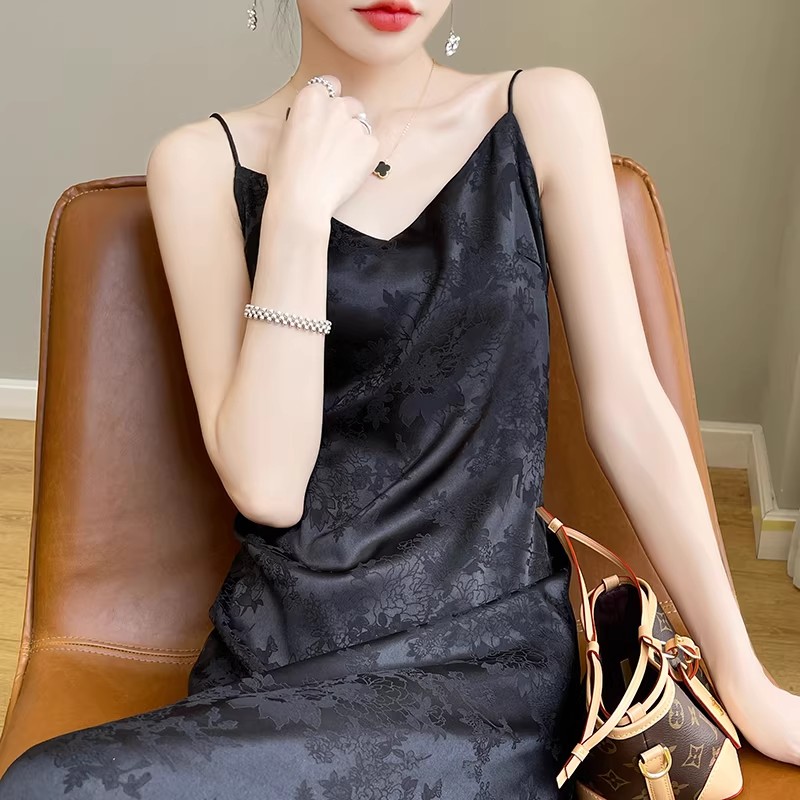 새로운 중식 새틴 슬립 여성 드레스 고급 센스 아세트산 자카드 치마 슬림해 보이는 품격 새틴 롱 스커트 조끼