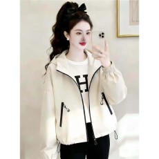 批发连帽冲锋衣外套女春秋季2026新款小个子休闲百搭短款工装夹克上衣