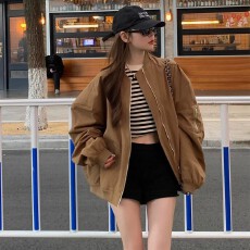 批发美拉德咖啡色棒球服外套女秋冬2026新款美式辣妹宽松立领夹克上衣